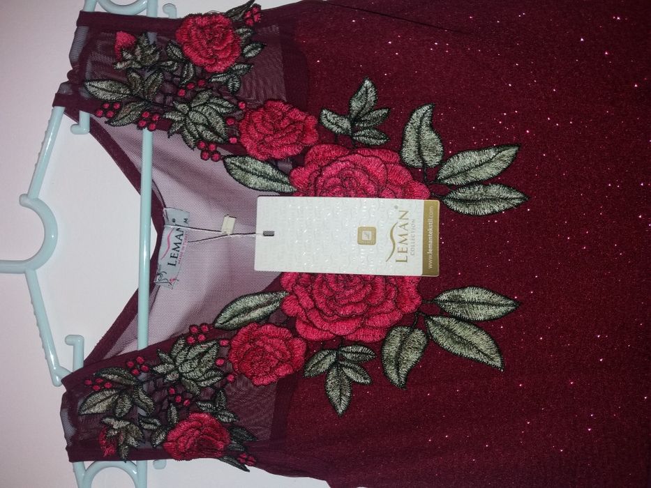 Продам платья новые коктельные