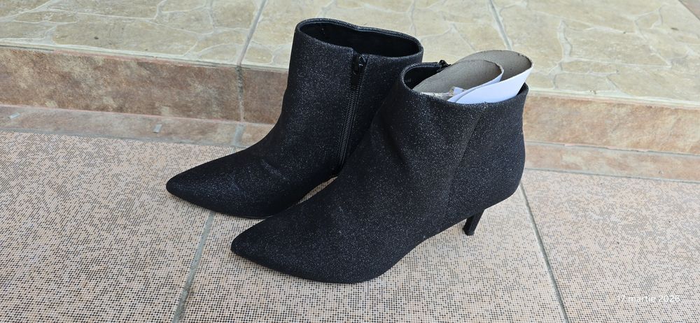 Botine, mărimea 40