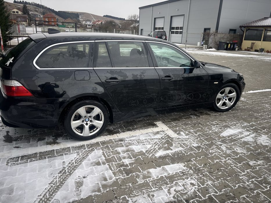 Vand sau Schimb cu bmw E60