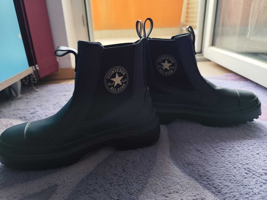 Нови боти CONVERSE