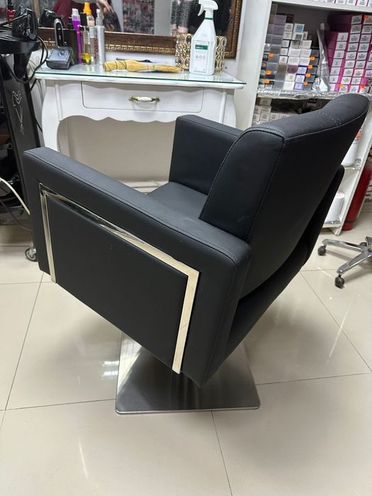 Vând  Scafa .Scaune.Masute pentru COAFOR !