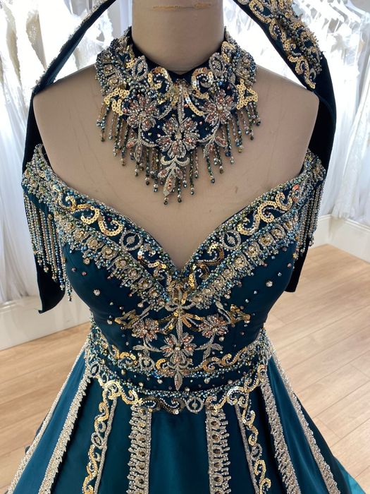 Кафтан за къна зелен цвят