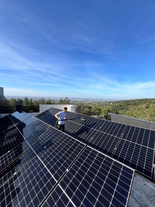 Spălare profesională panouri fotovoltaice