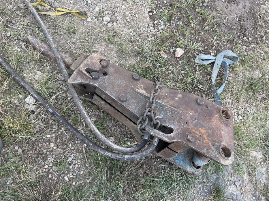 Picon miniexcavtor  greutate 150kg