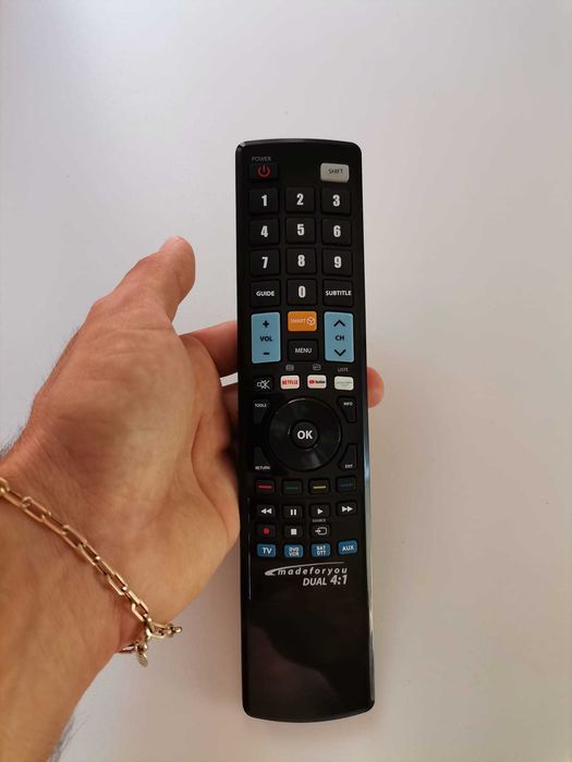 Vand telecomanda universala programabila