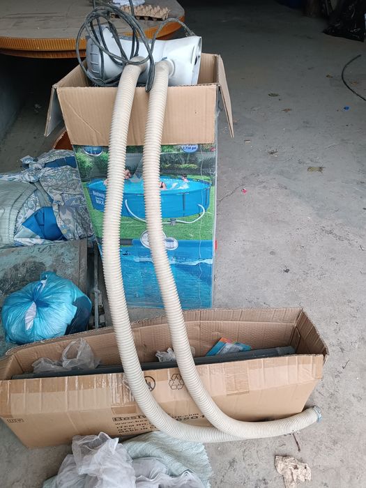 Бассейн круглый с насосом