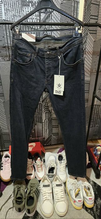 Blugi Noi super calitate.