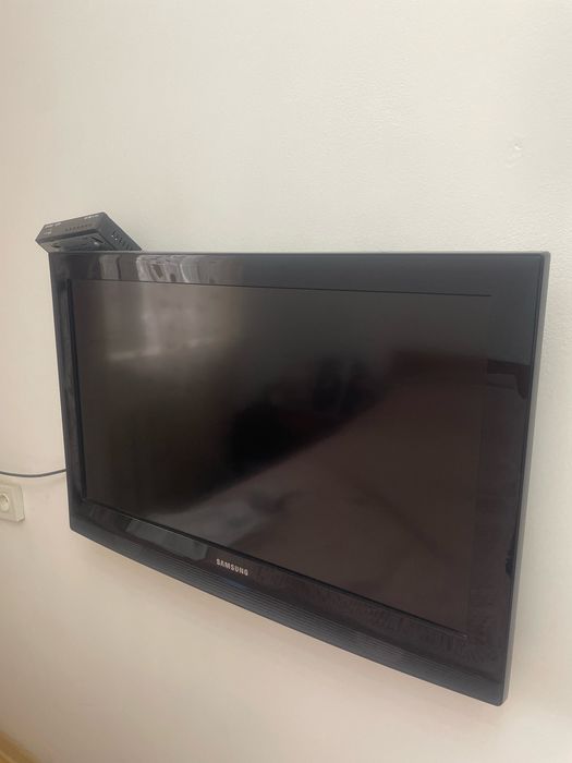 Продам телевизор с приставкой для диска