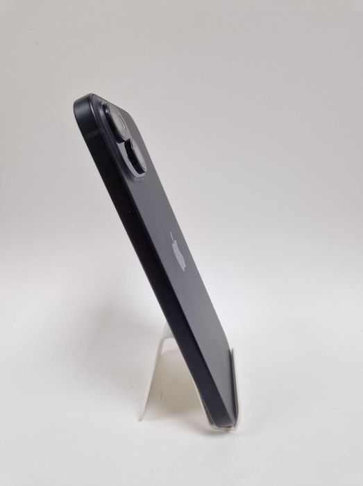 iPhone 15  128GB