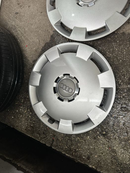 Тасове Ауди 16 цола оригинални!