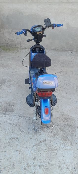 электрольный скутер ск8