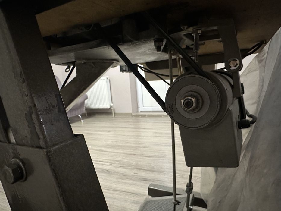 Японский оверлок Brother 5-ниточный