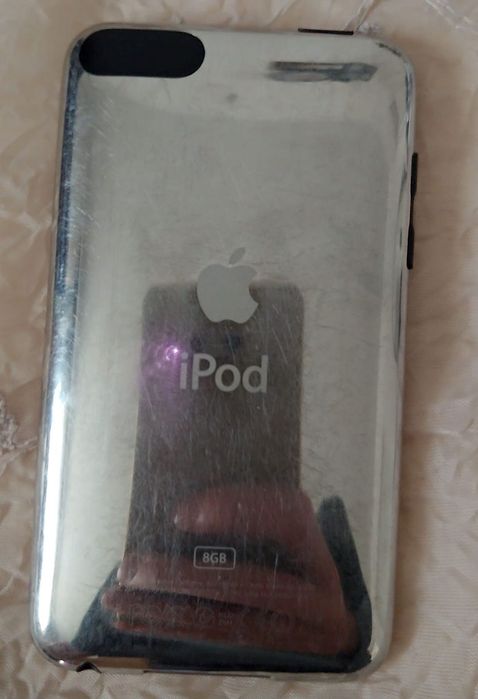 Apple iPod Touch 8Gb iPod Nano 3rd generation 8Gb A1236