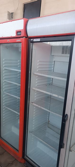 Витринные холодильник