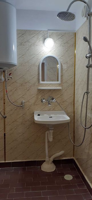 Дава се под наем Четиристаен апартамент в Варна, Окръжна болница - 96 кв.м за 306 € - Снимка #1