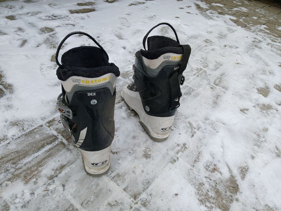 Bocanci schiii in stare buna