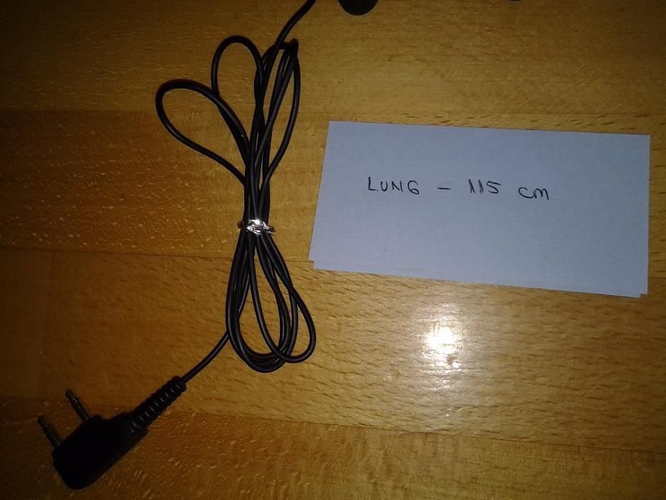 Casti audio cu 2 pini