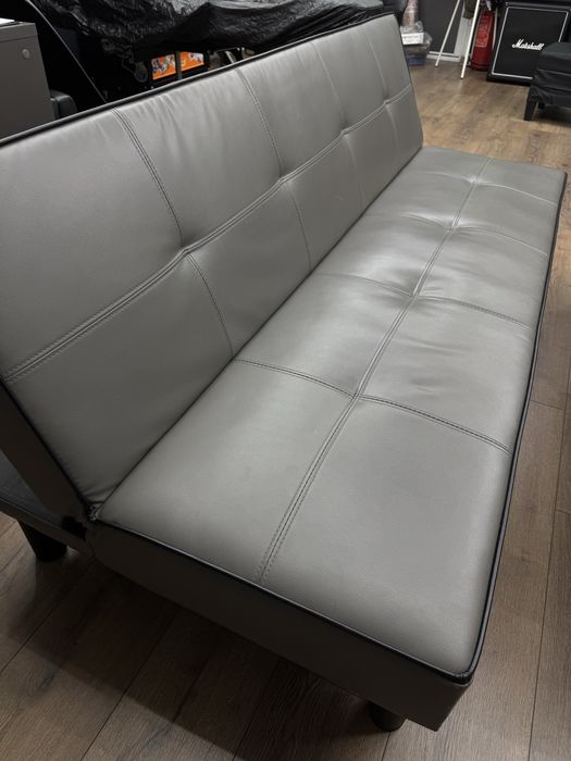 Диван - канапе и маса