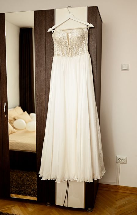 Vand Rochie mireasa de matase naturala