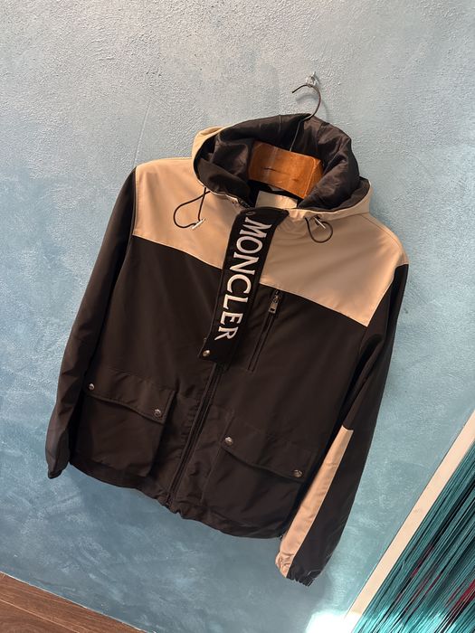 Geaca Moncler fas noua