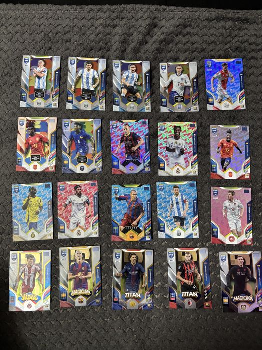 Продавам карти на Panini