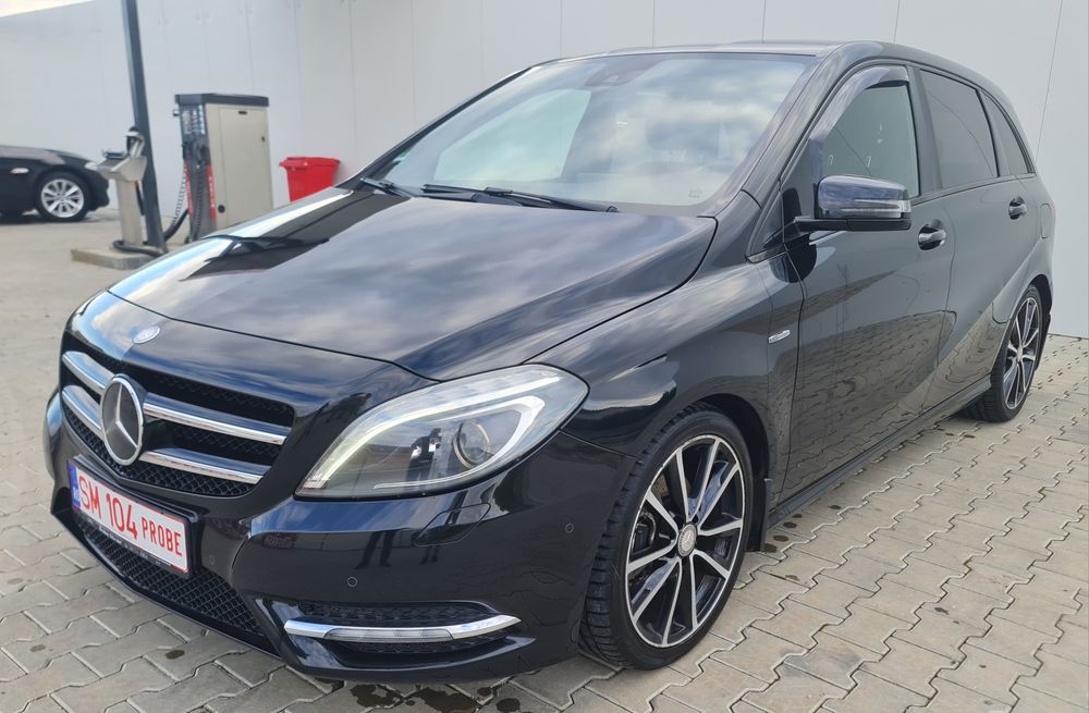 Mercedes B Classe 1.8 diesel Automat Euro5
1.8 DIESEL 135CP 
2012MERCEDES B CLASSE
1.8 DIESEL 135CP 
2012
1.8 DIESEL 135CP 
2012