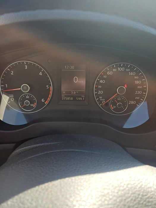 Vând   Volkswagen Jetta