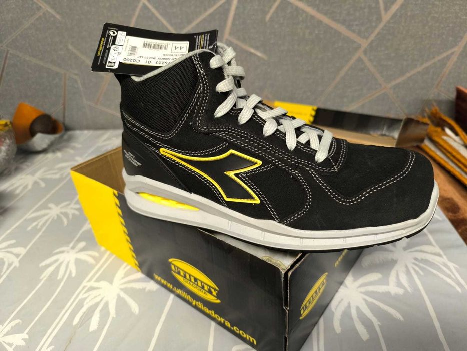 Bocanci de protecție DIADORA