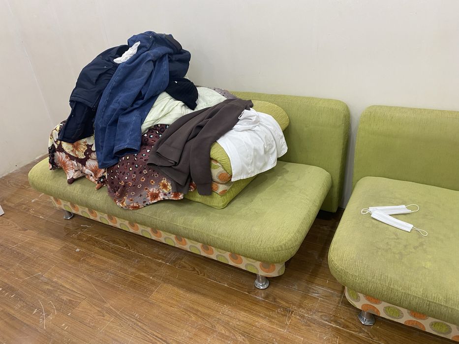 Отдам даром диван срочно