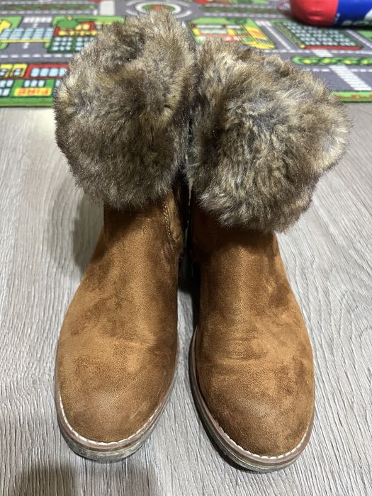 Дамски боти с пух