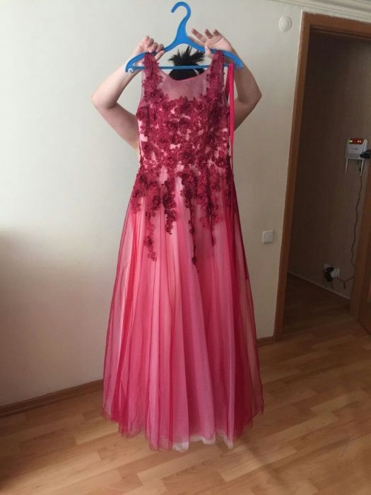 Продам выпускное платье