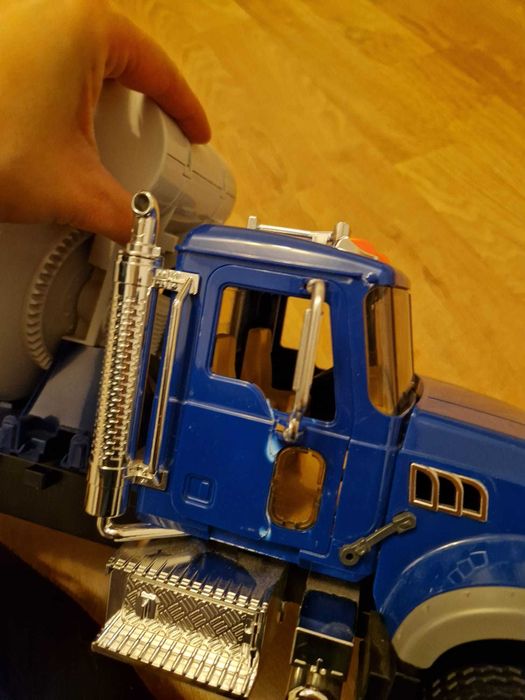 Betoniera (Jucarie) Mack Granite, Bruder 02814