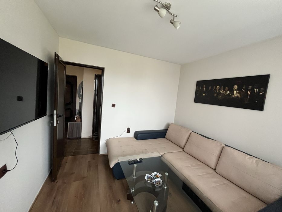 Продава се Двустаен апартамент в Свищов - 67 кв.м за 267 €/кв.м - Снимка #2