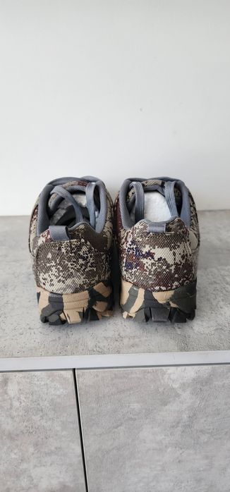 Мужские кроссовки новые