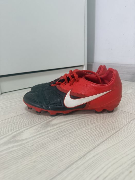 Бутсы Nike. Футбол.