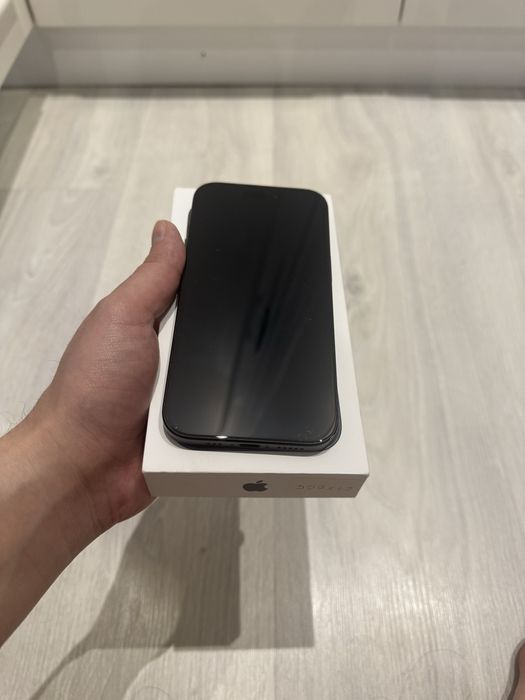 Продам Iphone 15 / 128gb