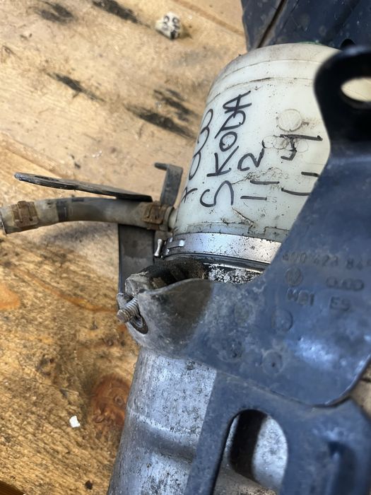 Vand pompa servodirectie TRW VW Polo 9N, Fabia