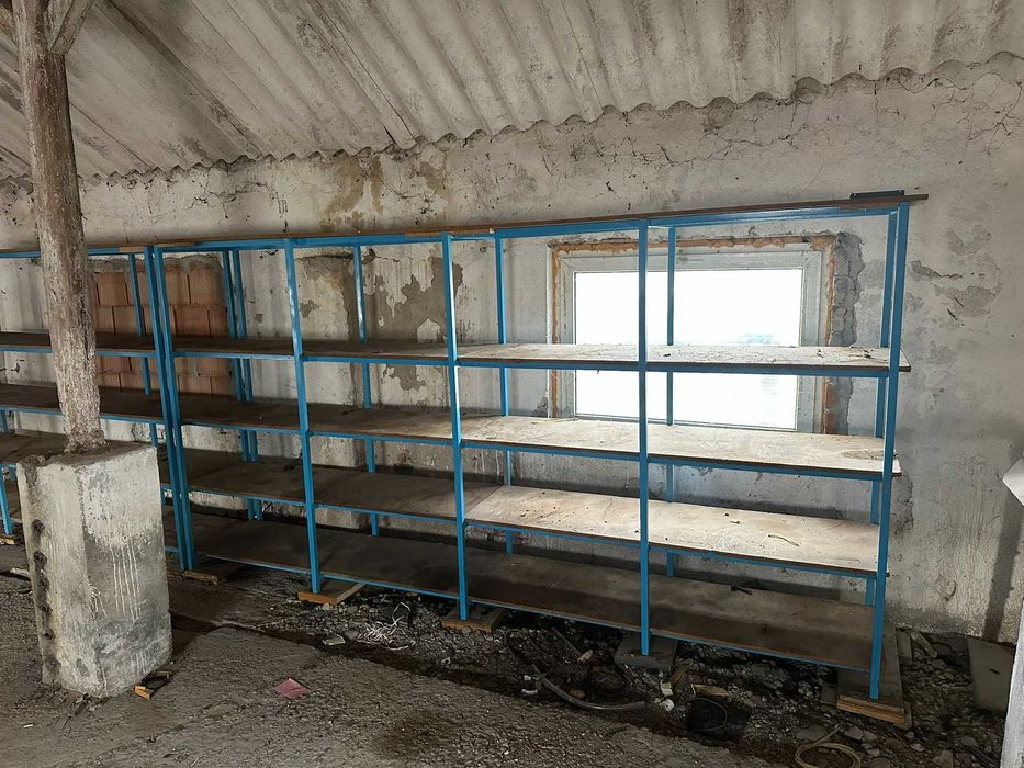 Rafturi metalice pentru depozitare