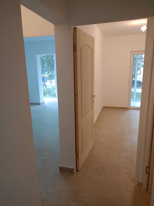 Proprietar inchiriez spatiu comercial stradal
