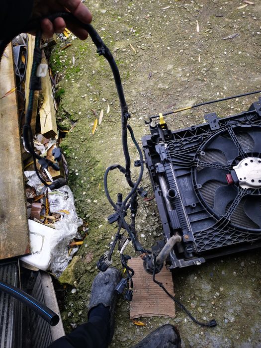 Tragher trager calandru panou fata ford ecosport 1.5 diesel