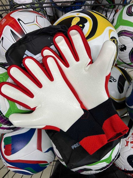 Вратарские перчатски Adidas Predator
