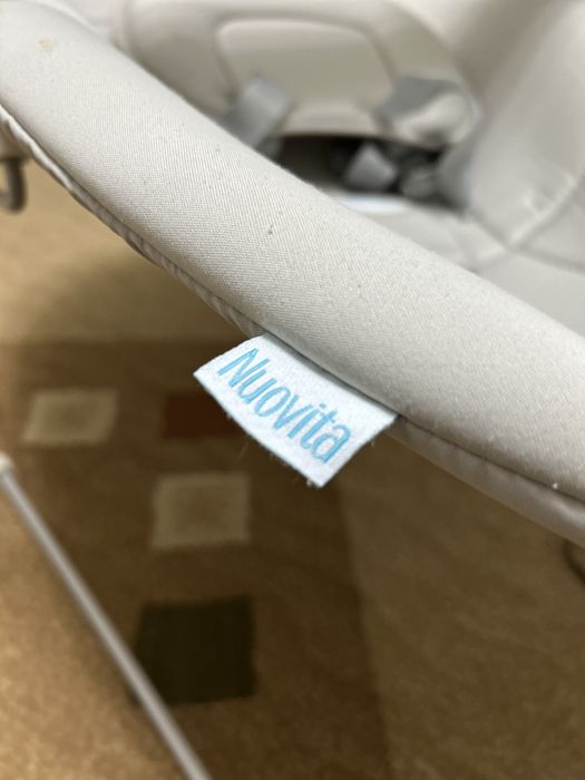 Продам шезлонг Nuovita