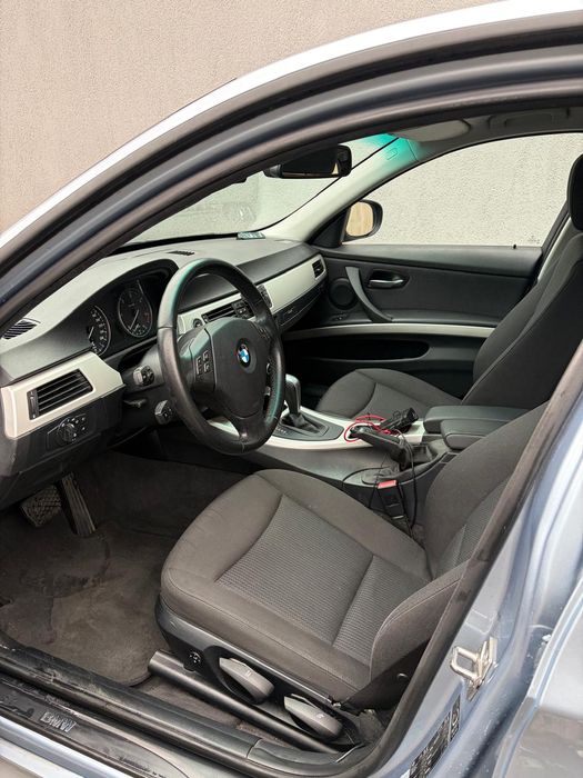 Vând BMW E90 320D 184CP