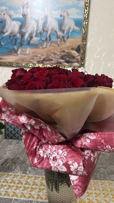 Екі гүл сатылады