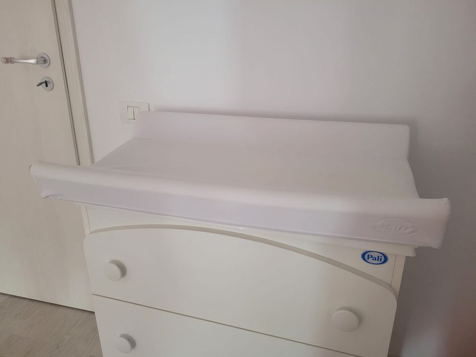 Masa de infasat cu cadita PALI