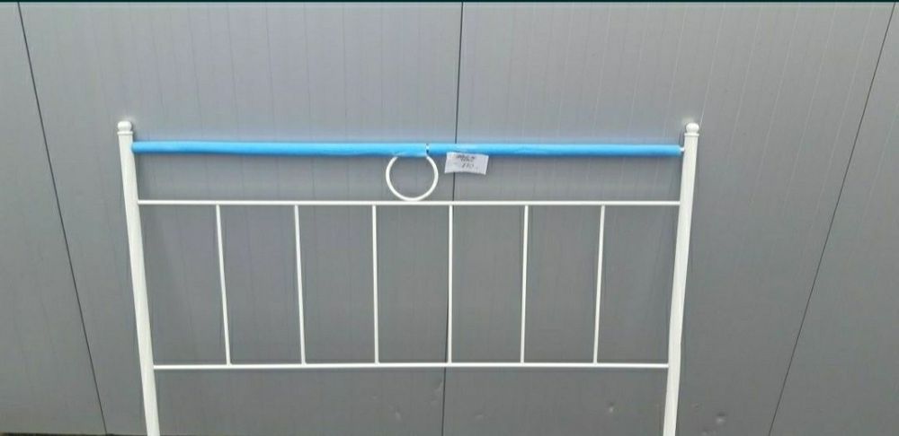 Capatai metalic pentru pat