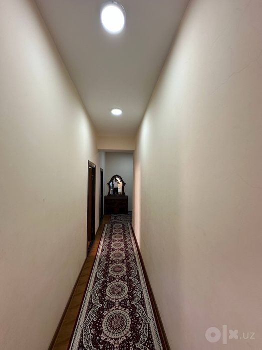 Parkent bozor yaqinida 70m kvadratli 2 xonali uy ijaraga beriladi.