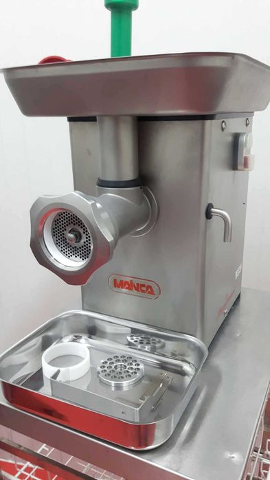 Електрическа месомелачка MAINCA