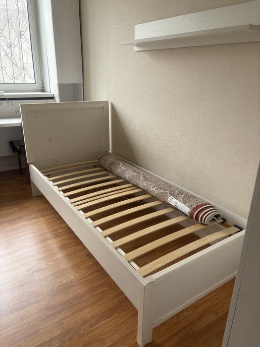 Кровать детская 2 штуки с полками