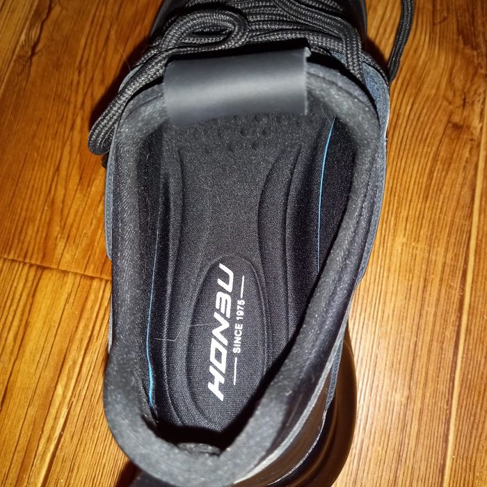 Мужская спортивная обувь